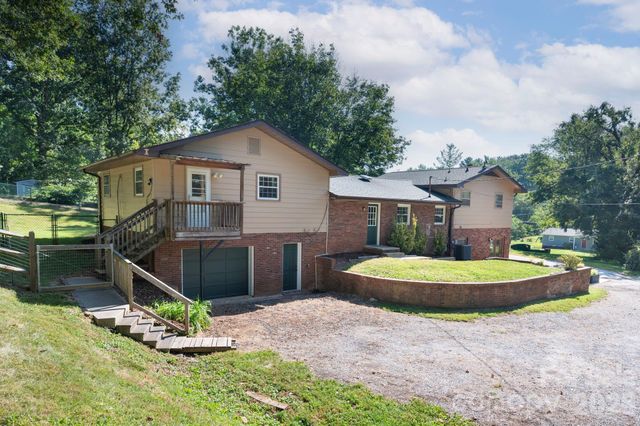 2 Independence Boulevard, Asheville, NC 28805