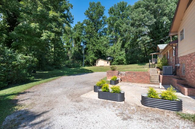 2 Independence Boulevard, Asheville, NC 28805