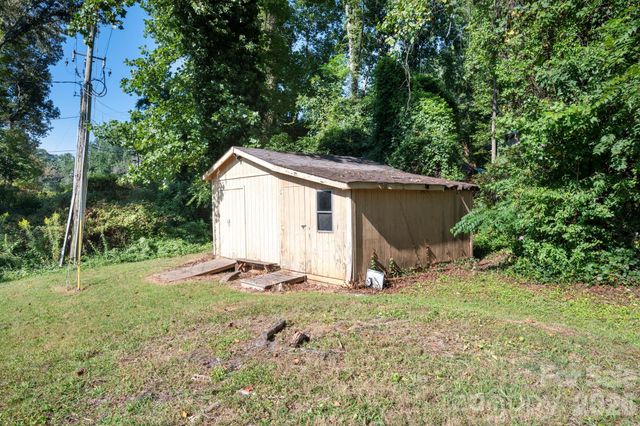 2 Independence Boulevard, Asheville, NC 28805