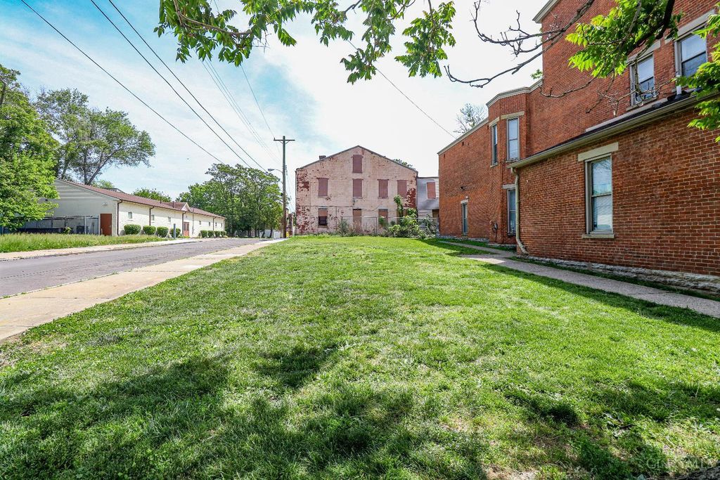 1816 Baymiller Street, Cincinnati, OH 45214