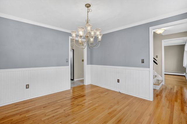 196 Cambridge Cir, Longmeadow, MA 01106