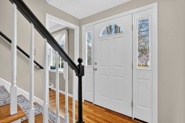 196 Cambridge Cir, Longmeadow, MA 01106