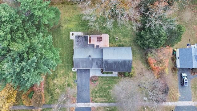 196 Cambridge Cir, Longmeadow, MA 01106