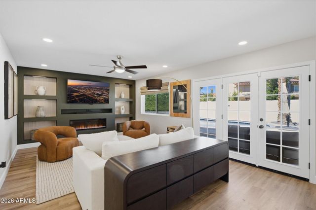 7720 E TURQUOISE Avenue, Scottsdale, AZ 85258