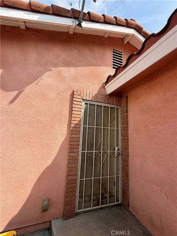 7362 Lionel, Paramount, CA 90723
