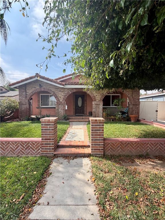 7362 Lionel, Paramount, CA 90723