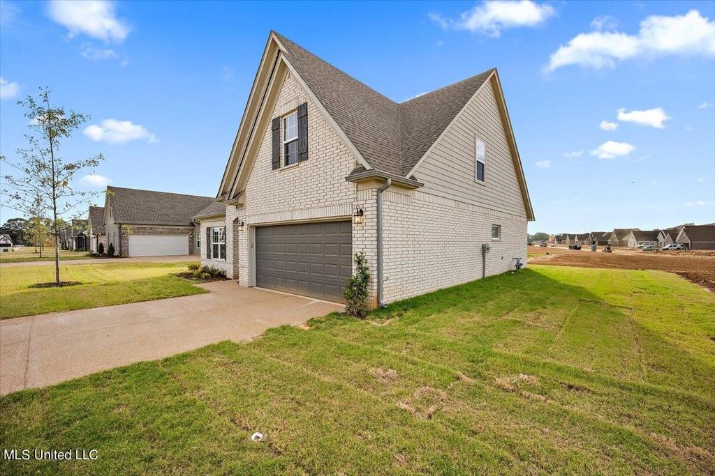 13734 Jack Thomas Boulevard, Olive Branch, MS 38654 — photo 3