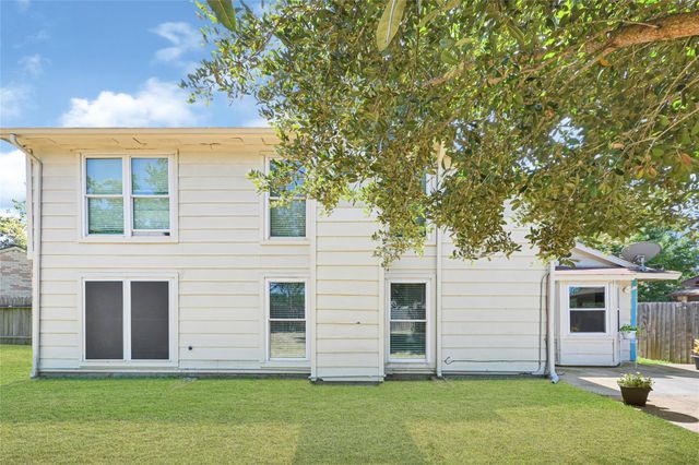 8031 Summer Place Drive, Humble, TX 77338