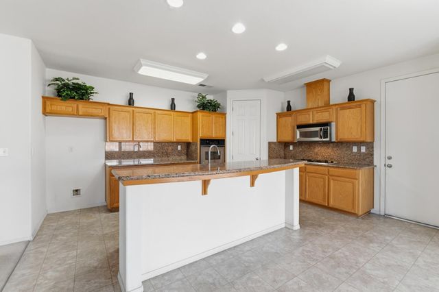 1406 Lily Avenue, Sanger, CA 93657