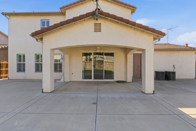 1406 Lily Avenue, Sanger, CA 93657