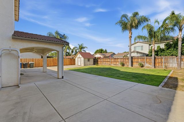 1406 Lily Avenue, Sanger, CA 93657