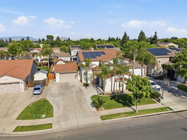 1406 Lily Avenue, Sanger, CA 93657