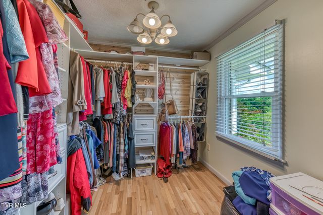 22478 Clayman Valley Road, Bristol, VA 24202