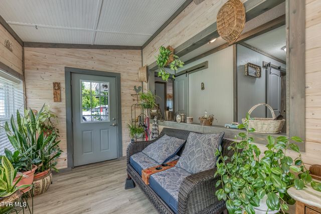 22478 Clayman Valley Road, Bristol, VA 24202