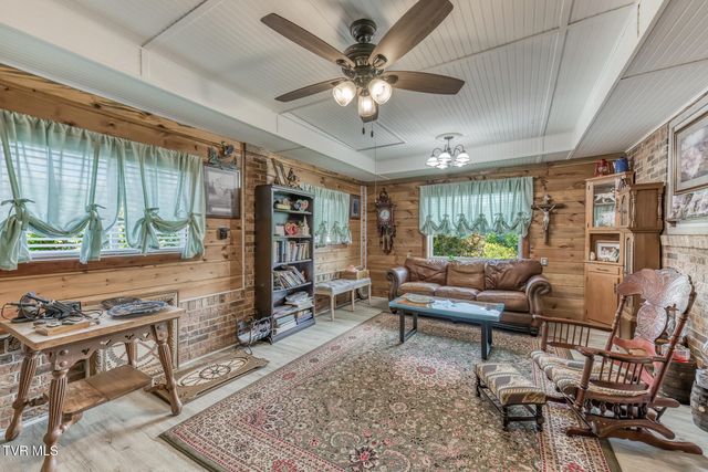 22478 Clayman Valley Road, Bristol, VA 24202