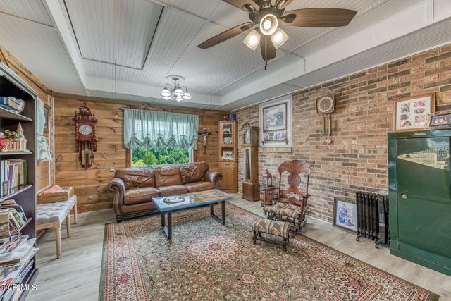 22478 Clayman Valley Road, Bristol, VA 24202