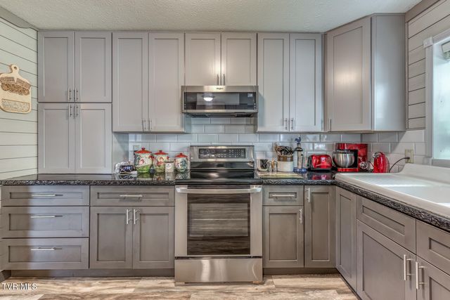 22478 Clayman Valley Road, Bristol, VA 24202