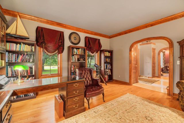 2820 Norman DRIVE, Brookfield, WI 53045