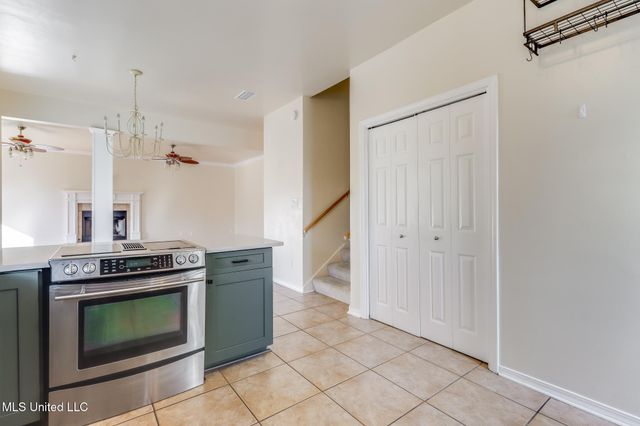 1066 Conley Circle, Ocean Springs, MS 39564