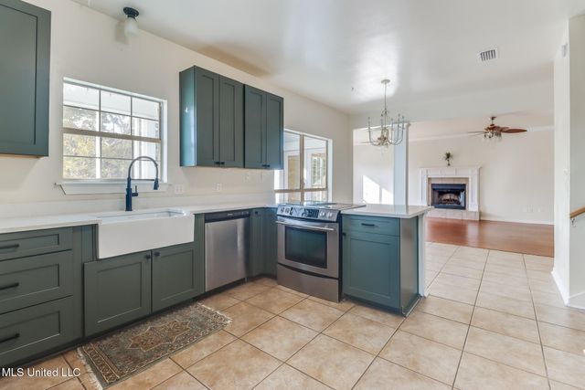 1066 Conley Circle, Ocean Springs, MS 39564