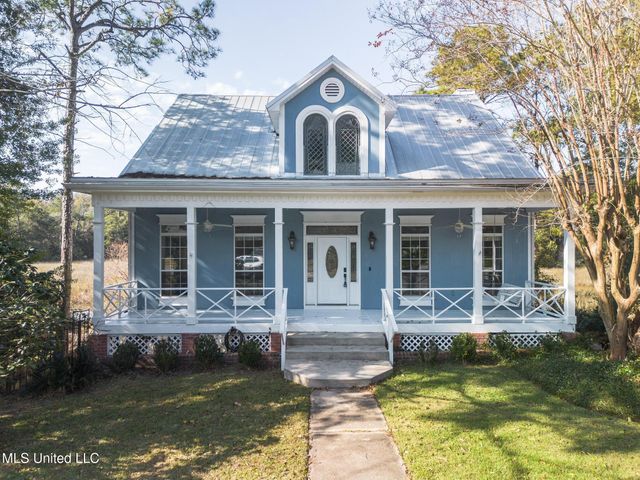 1066 Conley Circle, Ocean Springs, MS 39564