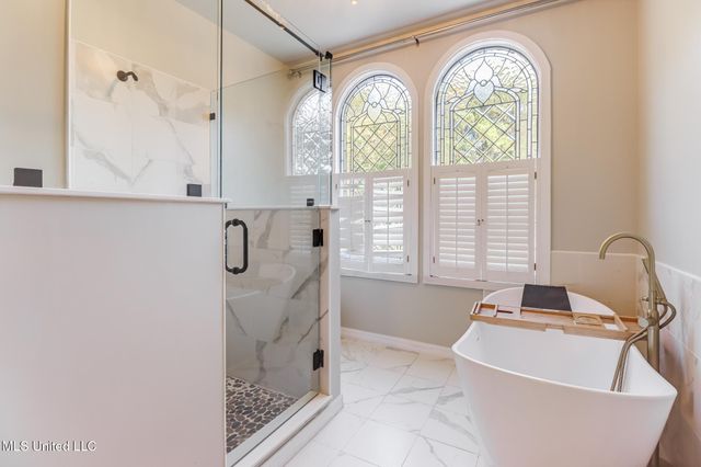 1066 Conley Circle, Ocean Springs, MS 39564