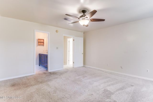 1066 Conley Circle, Ocean Springs, MS 39564