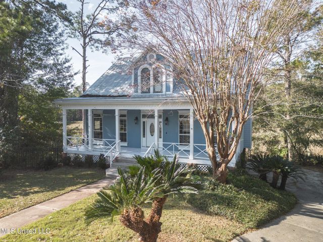 1066 Conley Circle, Ocean Springs, MS 39564