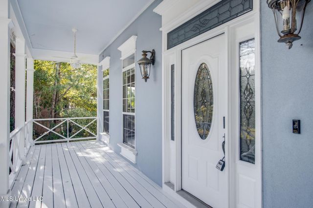 1066 Conley Circle, Ocean Springs, MS 39564