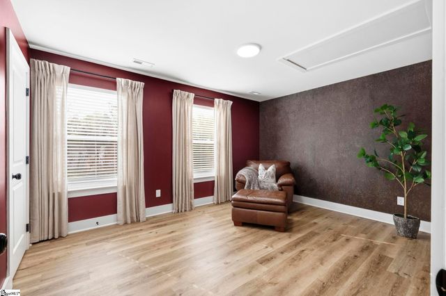 8 Robin Hood Road, Taylors, SC 29687