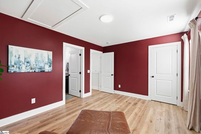 8 Robin Hood Road, Taylors, SC 29687