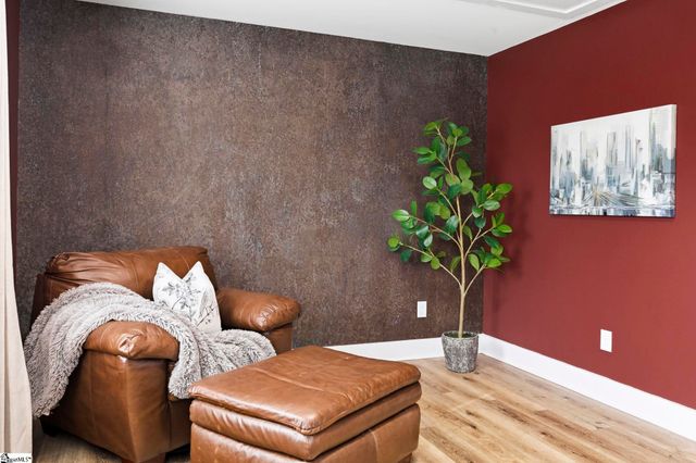 8 Robin Hood Road, Taylors, SC 29687