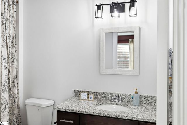 8 Robin Hood Road, Taylors, SC 29687