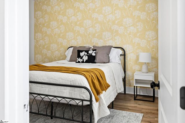 8 Robin Hood Road, Taylors, SC 29687