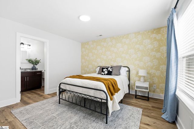 8 Robin Hood Road, Taylors, SC 29687