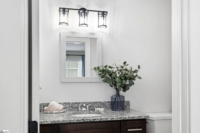 8 Robin Hood Road, Taylors, SC 29687