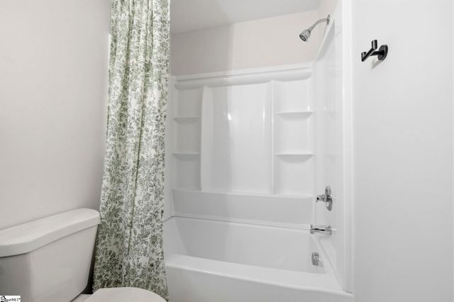 8 Robin Hood Road, Taylors, SC 29687