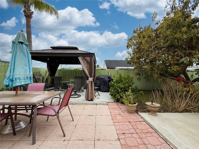20520 SW 124th Pl, Miami, FL 33177