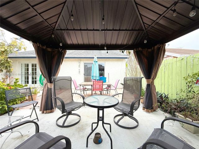 20520 SW 124th Pl, Miami, FL 33177