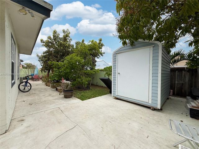 20520 SW 124th Pl, Miami, FL 33177