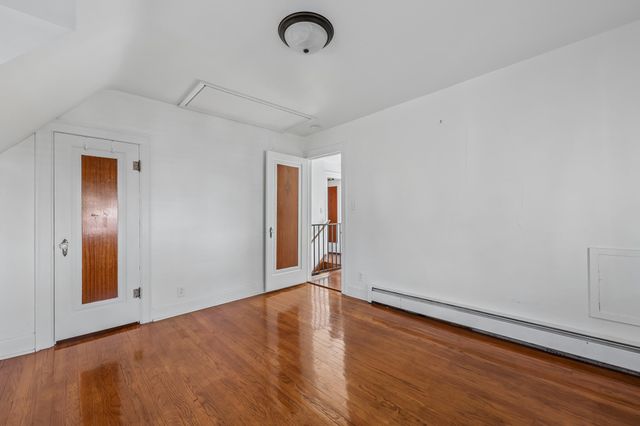1053 W Forest Avenue, Muskegon, MI 49441