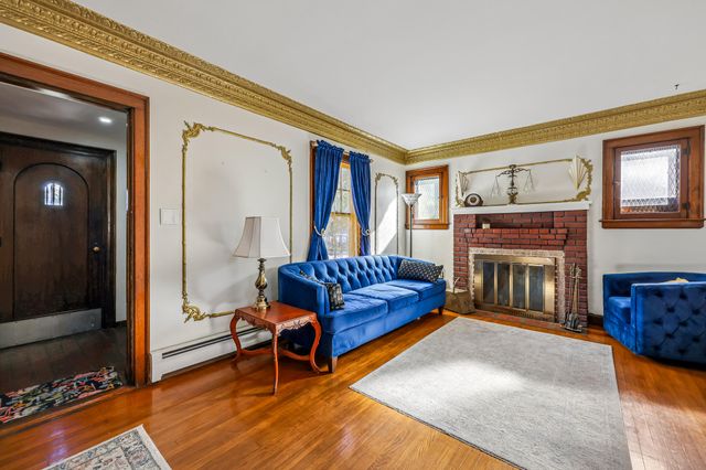 1053 W Forest Avenue, Muskegon, MI 49441