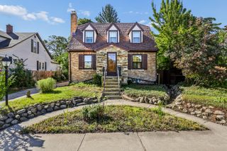 1053 W Forest Avenue, Muskegon, MI 49441