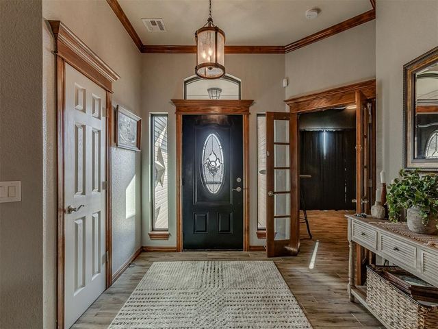 609 N Ponderosa Way, Mustang, OK 73064