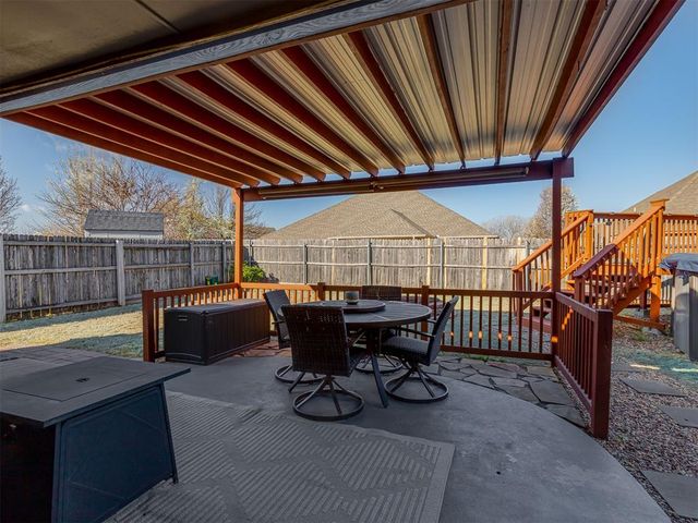 609 N Ponderosa Way, Mustang, OK 73064