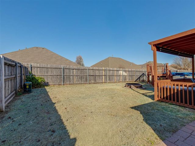 609 N Ponderosa Way, Mustang, OK 73064