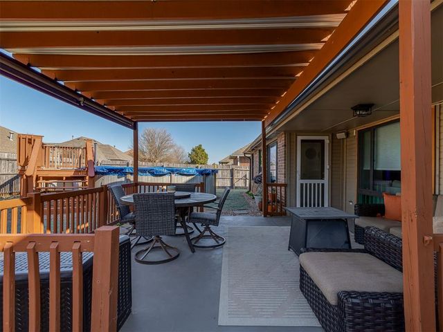 609 N Ponderosa Way, Mustang, OK 73064