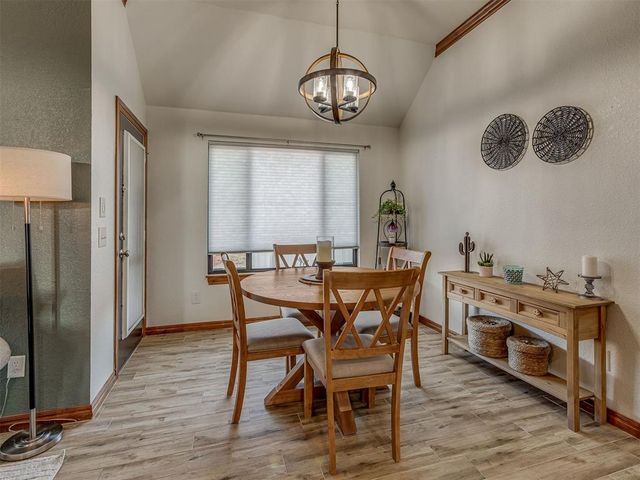 609 N Ponderosa Way, Mustang, OK 73064