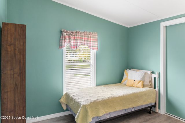 1039 Wren Circle, Barefoot Bay, FL 32976