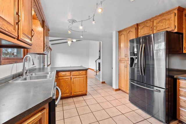 860 FRIBOURG STREET, De Pere, WI 54115